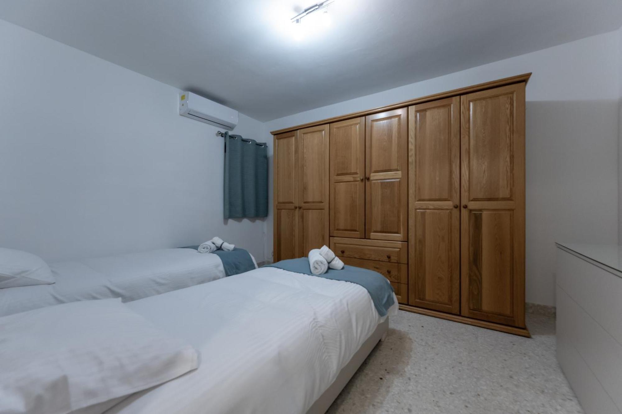 Spacious 3 Bedroom Apartment In The Heart Of St Julians Saint Julian's Exterior photo